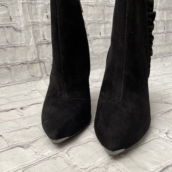 NWOT Ted Baker London Frillis Heeled Bootie - Picture 9 of 13